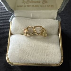 VTG NOS 10k Black Hills Gold Ring Sz 7 Heart & Leaf Design Pink/Green/Yellow 1.9